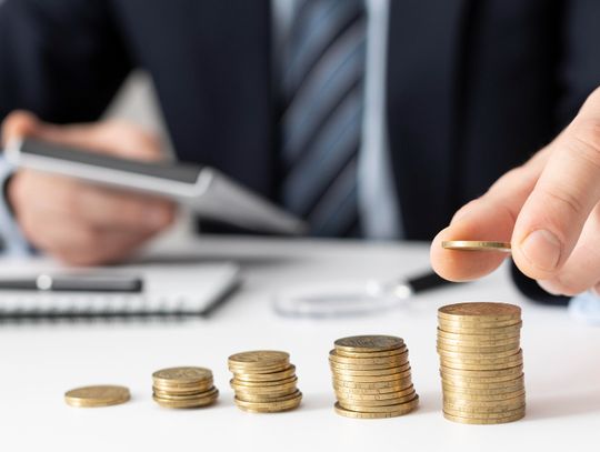 Mimo że nie wszyscy wójtowie, burmistrzowie czy prezydenci miast zarabiali do tej pory mniej niż założyli w najnowszych regulacjach rządzący, to znakomita większość samorządów poddała rewizji stawki, jakie ustalono na początku IX kadencji samorządu.