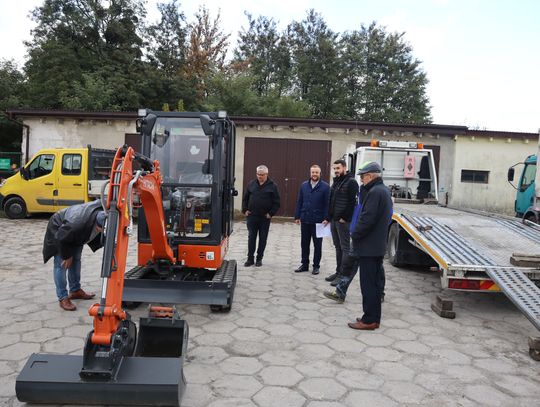 Gm. Rudnik. Jest już koparka. Przyda się nie tylko w sytuacjach kryzysowych