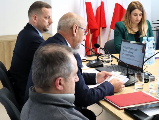 Gm. Rudnik.  Uroczysta sesja z okazji 35-lecia Samorządu Terytorialnego