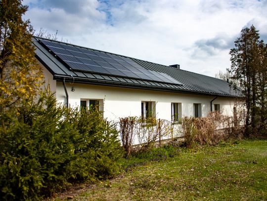 Władze gminy ogłosiły zakończenie prac przy inwestycji, która polegała na gruntownym remoncie miejscowej świetlicy, a od pewnego czasu już filii Gminnego Ośrodka Kultury w Sawinie. Mieszkańcy zyskali estetyczny i energooszczędny budynek, który będzie im służył w codziennym życiu miejscowości.