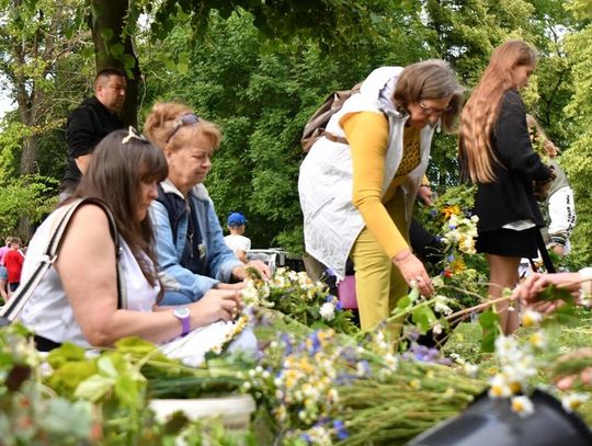 Gm. Siennica Różana. To była magiczna noc - z ogniem, muzyką i tradycją