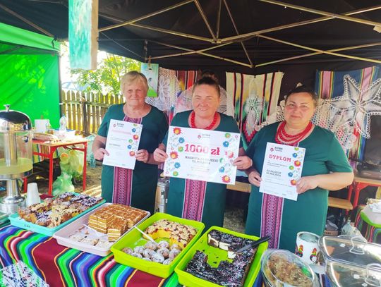 Gospodynie z czekiem za zajęcie trzeciego miejsca