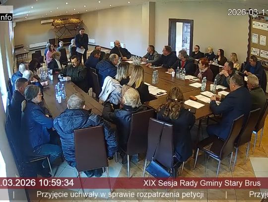 Kadr z sesji rady gminy w starym brusie w dniu 11 marca