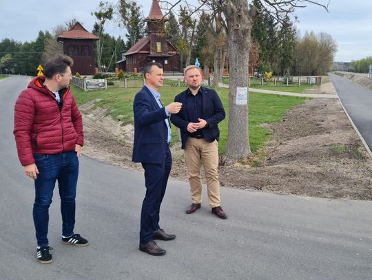 spotkanie na terenie ścieżki rowerowej przy dk 82