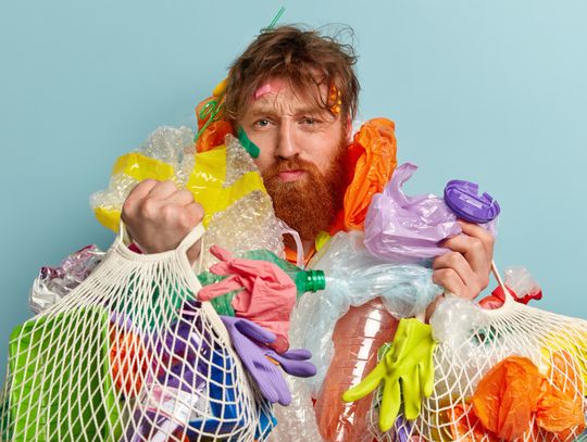 Unieważnieniem zakończyło się pierwsze postępowanie przetargowe w sprawie zagospodarowania odpadów komunalnych, jakie władze gminy ogłosiły na początku września tego roku. Ponieważ jednak zbliża się kolejny rok kalendarzowy, należy odpowiednio zagospodarować ten obszar.