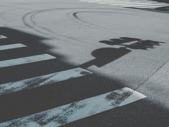 Gm. Wierzbica. W sprawie przejścia konkretów brak. Gmina zabiega, ale niewiele może Mieszkańcy gminy oraz jej władze z niecierpliwością oczekują na wydzielenie przejścia dla pieszych na drodze wojewódzkiej nr 841. W ocenie lokalnej społeczności dodatkowa infrastruktura, która miałaby powstać w pobliżu jednego z wielkopowierzchniowych sklepów, podniosłaby poziom bezpieczeństwa.