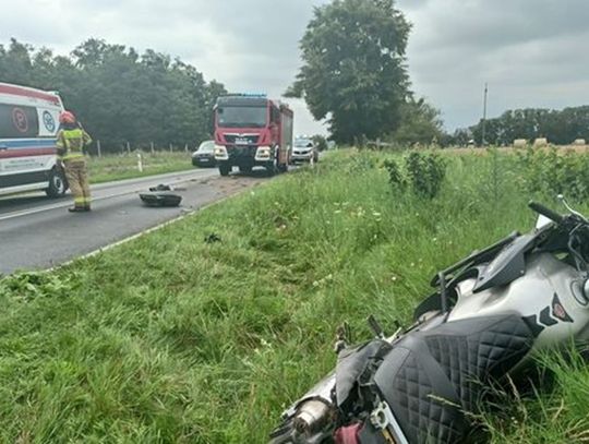 Gm. Włodawa. Motocyklista wjechał do rowu. Z obrażeniami ciała trafił do szpitala