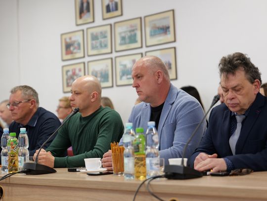 kadr z ostatniej sesji rady gminy we włodawie