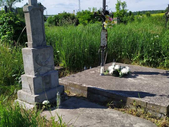 Gm. Wojsławice. Grupa odnowy wsi Rozięcin zadba o remont nagrobków