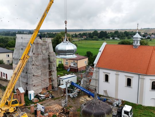 Gm. Wojsławice. Hełm odzyskał blask i powrócił na swoje miejsce