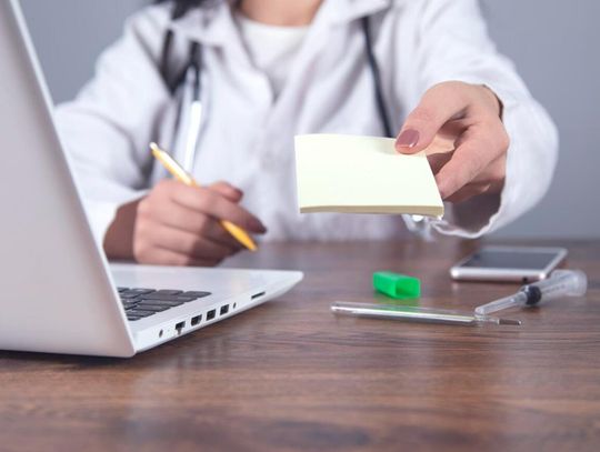 Po kilku tygodniach utrudnień w dostępie do podstawowej opieki zdrowotnej sytuacja w ośrodku zdrowia w gminie Wola Uhruska zaczyna się stabilizować.