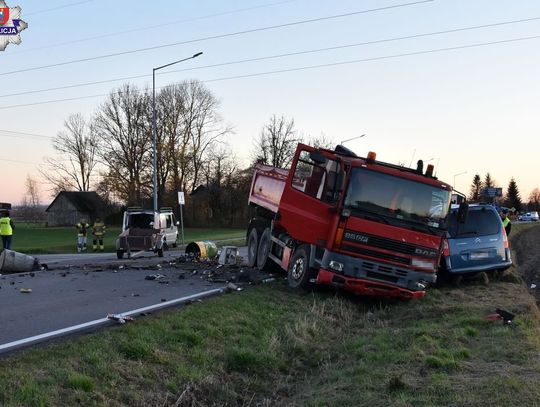 31-latek nie ustąpił pierwszeństwa. On i dwoje dzieci trafili do szpitala