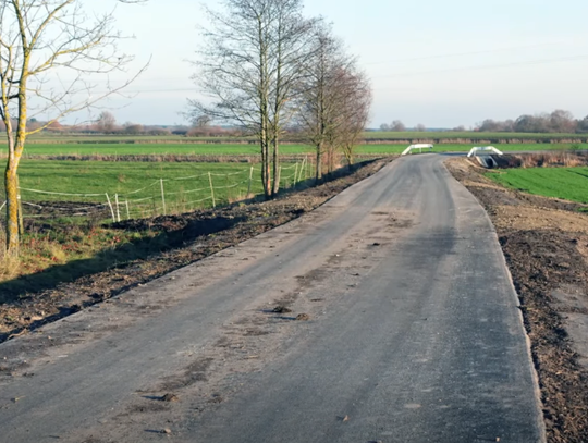 Na liście drogowych inwestycji, jakie udało się zrealizować przed zakończeniem roku, znalazły się odcinki położone w Lipinkach oraz Roztoce.