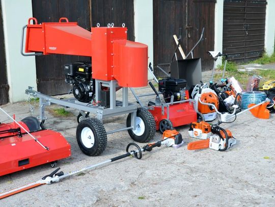 Gm. Żmudź. Do urzędu trafiły potrzebne narzędzia. Jeszcze lepiej zadbają o wspólną przestrzeń