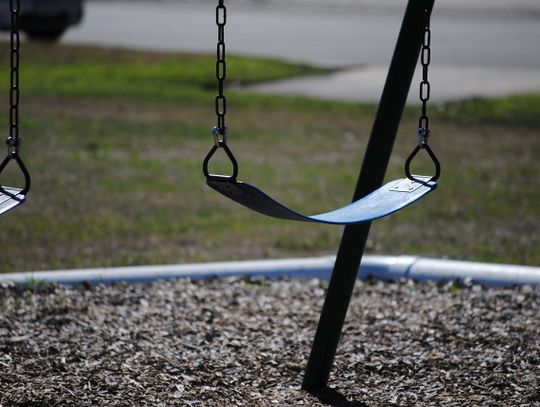 Gm. Żmudź: Plac zabaw w ruinie