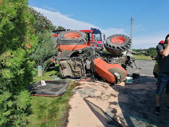 Gm. Żółkiewka: Mercedes staranował ciągnik w Olchowcu [ZDJĘCIA]