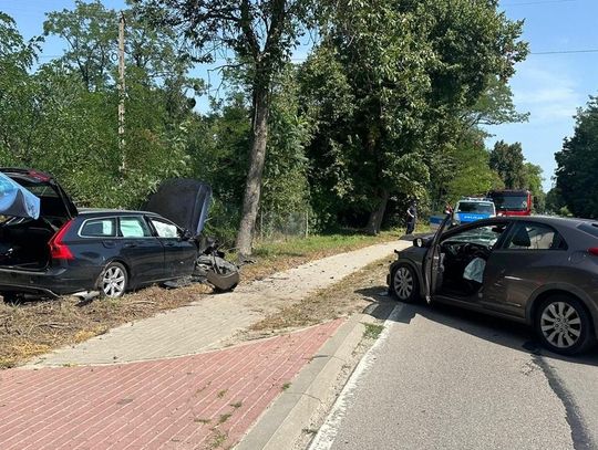 Gm. Żółkiewka. Zderzyły się dwa auta w Borówku