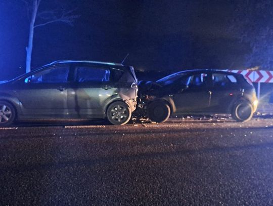 Groźne zderzenie w Zakręciu. Pasażer trafił do szpitala