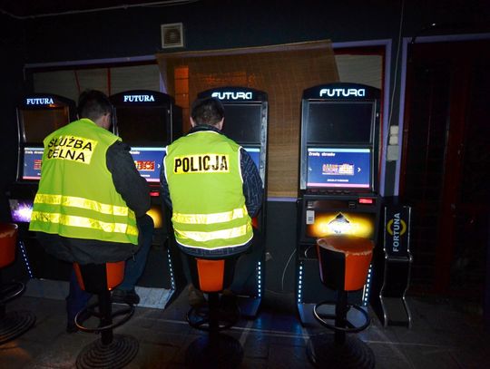 Jaskinie hazardu w... barakach