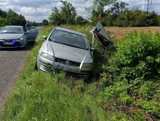 KRAJ: Jazda na promilach. Wyjechał z rowu i wjechał prosto do rowu