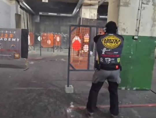 Kamil Mirzwa rozpoczął ligę indoor od medalu Kamil Mirzwa