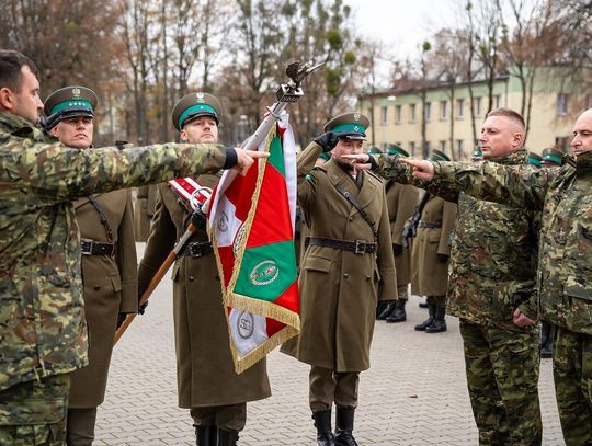 14 listopada 2025 W komendzie Nadbużańskiego Oddziału Straży Granicznej z okazji Święta Niepodległości i Dnia Pracownika SG odbyły się uroczystości, podczas których awansowano kilkuset funkcjonariuszy.
