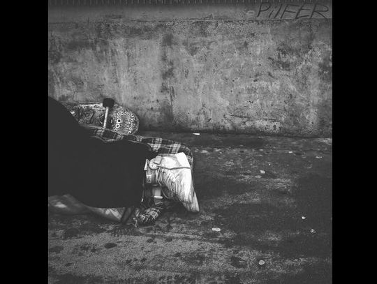 Koczują w pustostanach