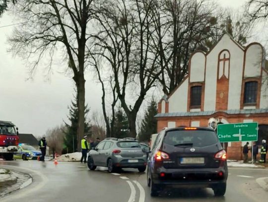 Kolejne zderzenie przed kościołem w Rudzie-Hucie. Feralne skrzyżowanie