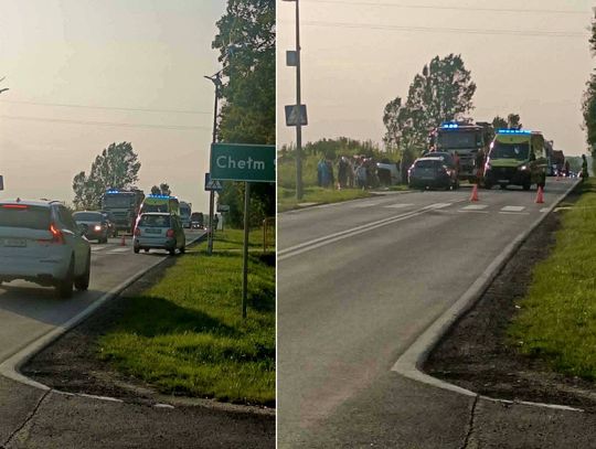 Kolizja dwóch aut w Kamieniu. Jeden z samochodów wypadł z drogi