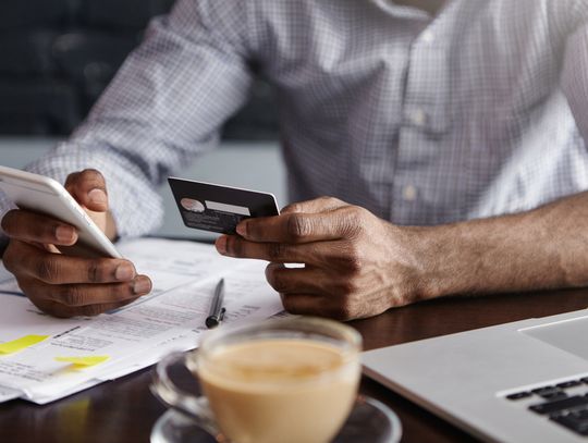 Konto oszczędnościowe w pakiecie z kontem osobistym. Czy to się opłaca?