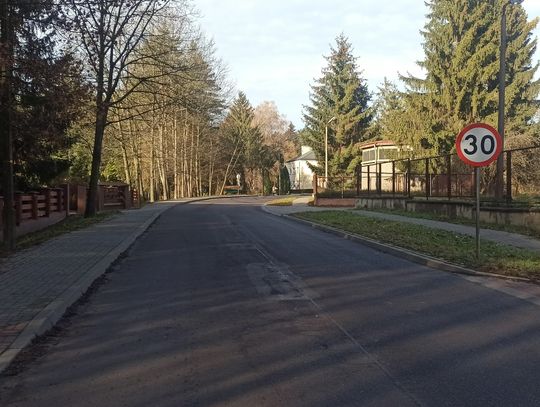 Krasnystaw. Mieszkańcy Leśnej marzą o „śpiących policjantach”