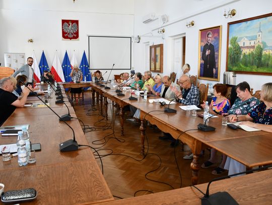 Krasnystaw. Seniorzy mają wiele pomysłów. Przedstawili je na Radzie Seniorów