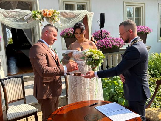 Krasnystaw. Wylicytowali ślub podczas WOŚP. Ceremonię poprowadził burmistrz