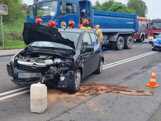 Krasnystaw. Zderzenie osobówki i dwóch samochodów ciężarowych