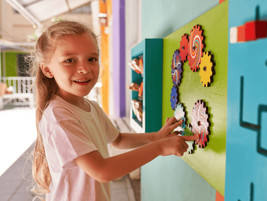 Kreatywne zabawki dla dzieci – 10 pomysłów na zabawę, która rozwija wyobraźnię