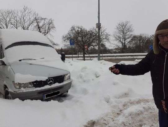 Kupcy z Popiełuszki zasypani