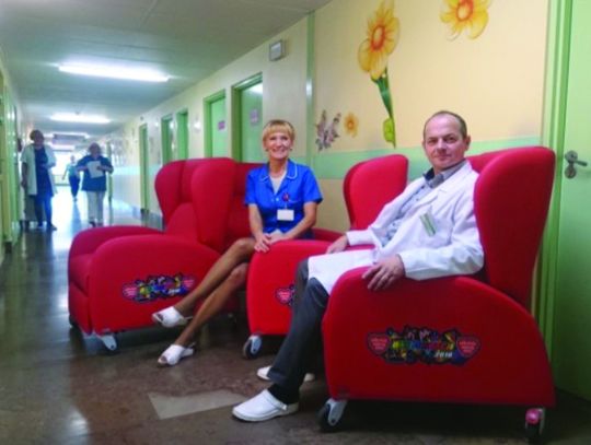 Leżanki dla szpitala od WOŚP | Super Tydzień