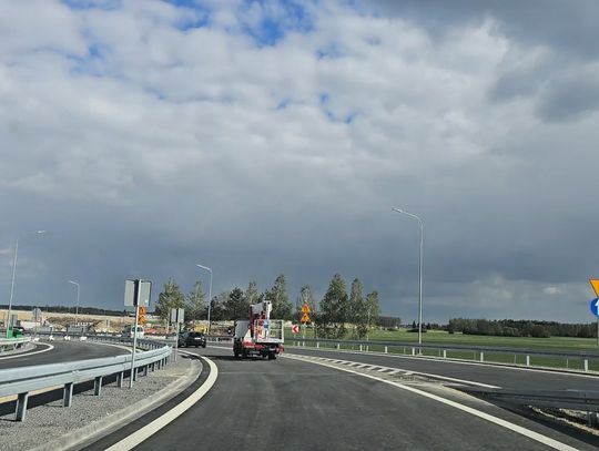 Mamy to! Kierowcy pojechali nowym odcinkiem A2