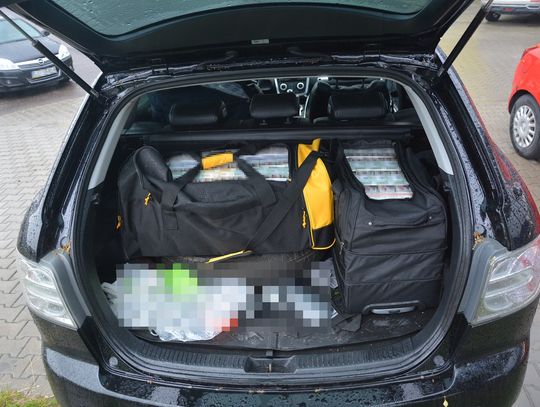 Miał walizki wypchane kontrabandą. 26-latek z Ukrainy zatrzymany w Dorohusku