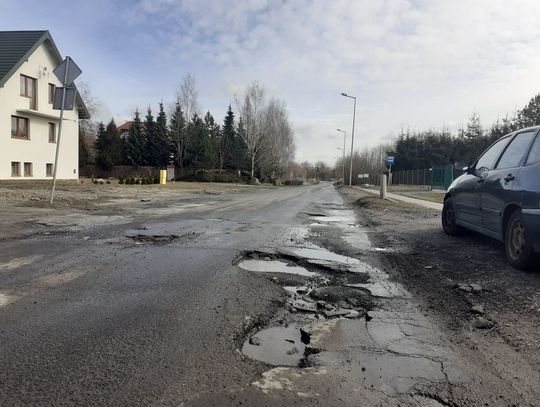 Miasto dziurawe jak szwajcarski ser [ZDJĘCIA]