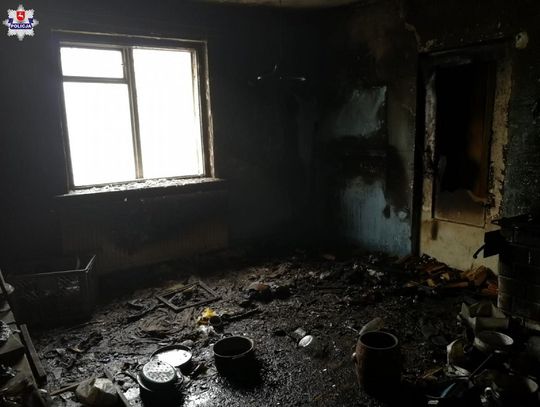 Mieszkanie w ogniu, starszy mężczyzna trafił do szpitala
