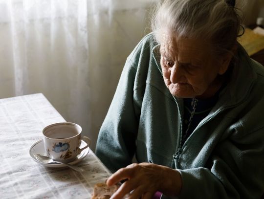 Mieszkanie za przetrwanie. Seniorzy biją rekordy umów dożywocia