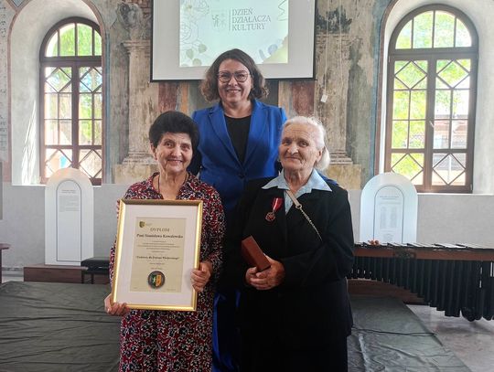 na zdjęciu są Stanisława Kowalewska, Iwona Kraszczyńska i Jadwiga Karolina Demianiuk