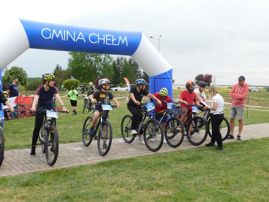 Młodzi kolarze ścigali się w Żmudzi GKK Peleton Okszów