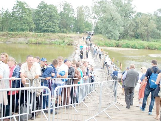 Mostem pontonowym na Ukrainę