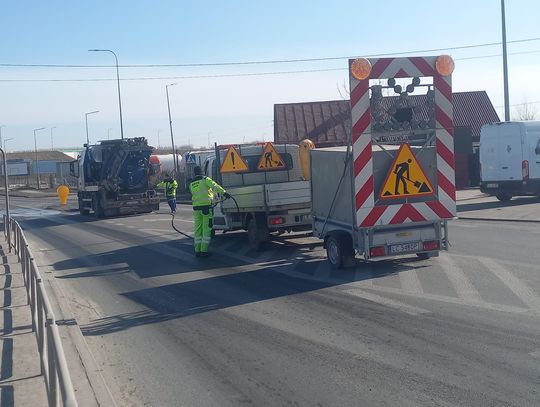 MPGK rozpoczęło wiosenne porządki w Chełmie. Na ulice wyjechał specjalistyczny sprzęt