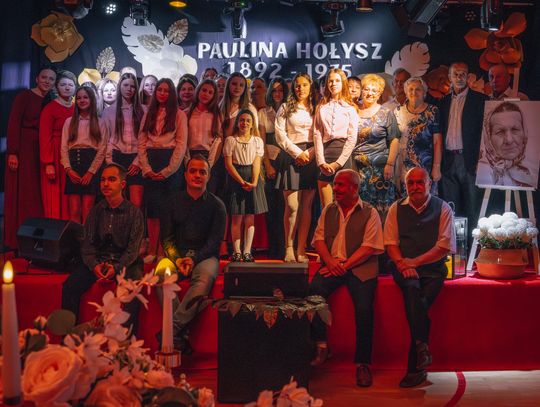 29 października w Szkole Podstawowej im. Władysława Broniewskiego w Strupinie Dużym odbył się wyjątkowy „Koncert ku pamięci Pauliny Hołysz”
