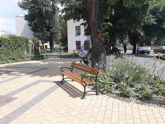 Na ławeczce nie posiedzisz