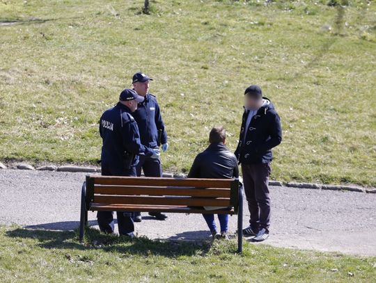 Na pierwszej linii - policjanci