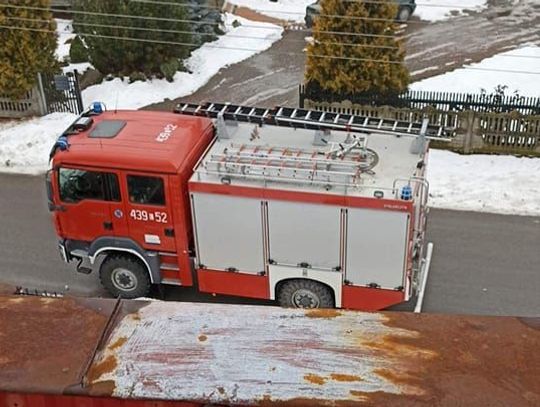 Na sygnale. Spaliło się bmw, ogień w kominie, zawalona stodoła